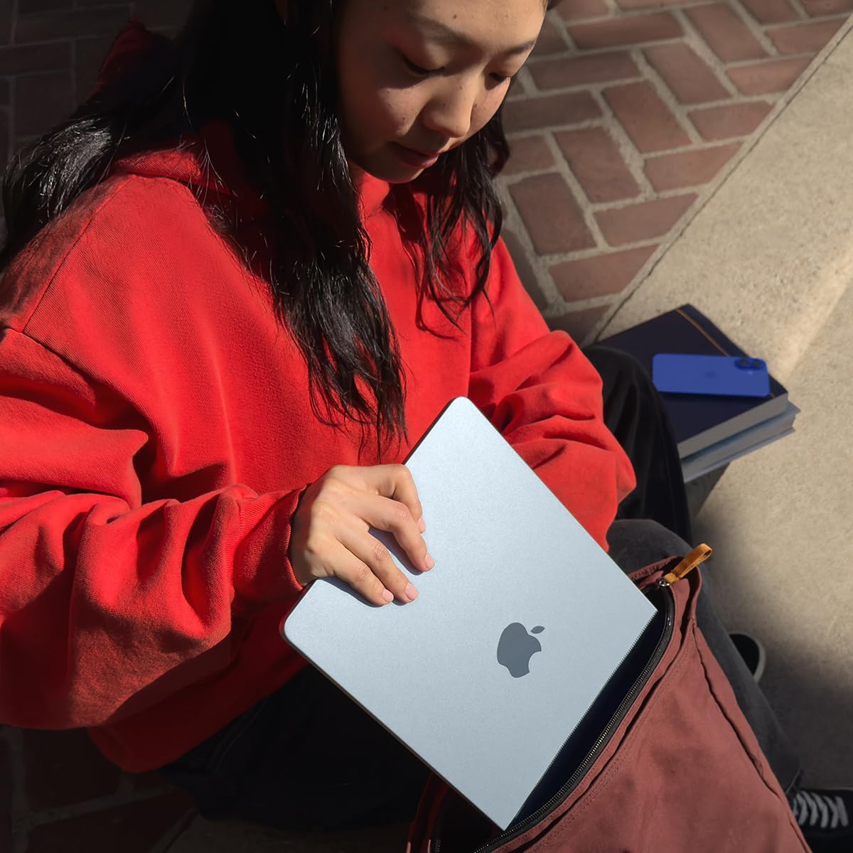 2025 MacBook Air 13-inch Laptop with M4 chip: Built for  Intelligence, 13.6-inch Liquid Retina Display, 16GB Unified Memory, 256GB SSD Storage, 12MP Center Stage Camera, Touch ID; Midnight
